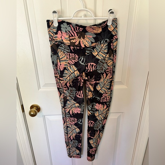 Crane, leggings, like new, size Medium. - Picture 3 of 3